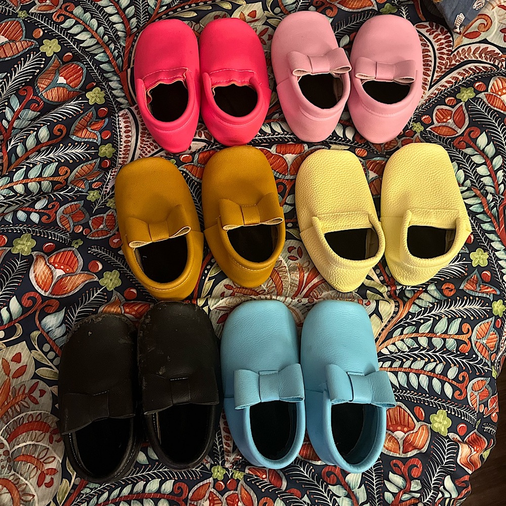 Girls toddler size 7/8 moccasins.